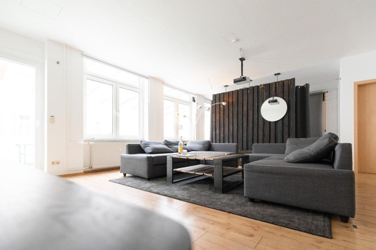 230 M2 Loft Mit Eigenem Wintergarten Mit Tischtennis & Dart, Kostenloser Parkplatz Erfurt Bagian luar foto