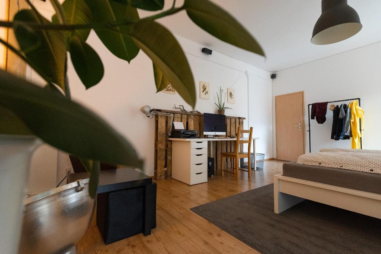 230 M2 Loft Mit Eigenem Wintergarten Mit Tischtennis & Dart, Kostenloser Parkplatz Erfurt Bagian luar foto