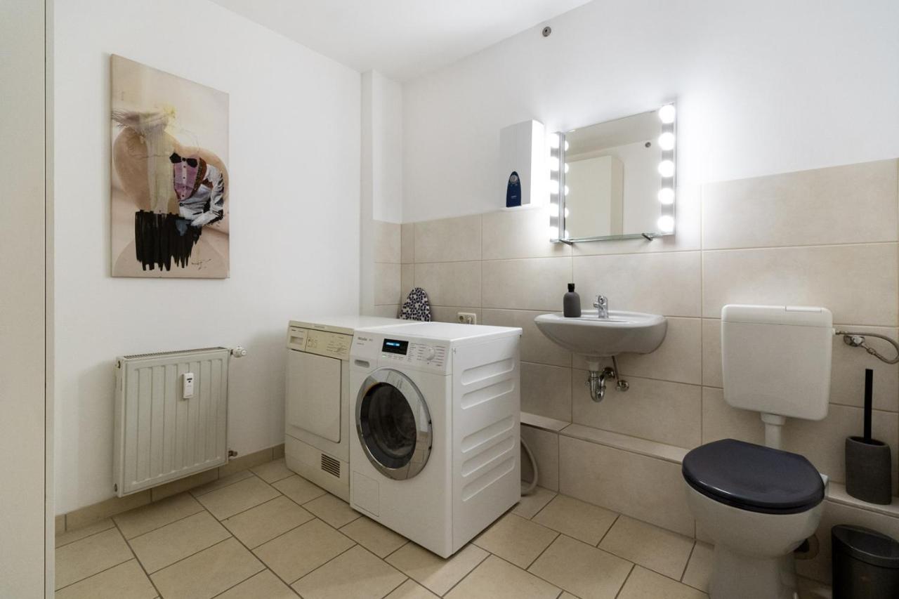 230 M2 Loft Mit Eigenem Wintergarten Mit Tischtennis & Dart, Kostenloser Parkplatz Erfurt Bagian luar foto
