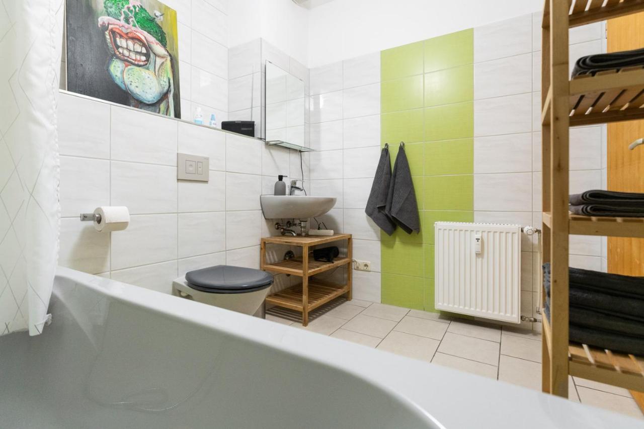 230 M2 Loft Mit Eigenem Wintergarten Mit Tischtennis & Dart, Kostenloser Parkplatz Erfurt Bagian luar foto
